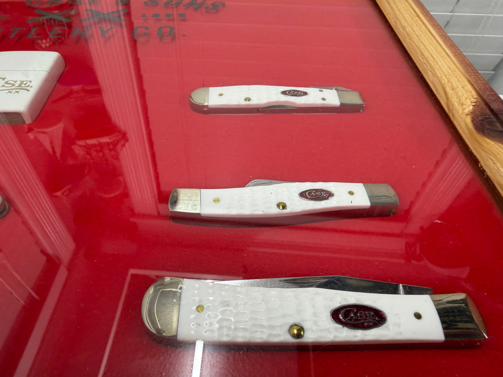 Case XX White SparXX Collector Set – 8 Knives + Case XX Lighter & Locking Cedar Display