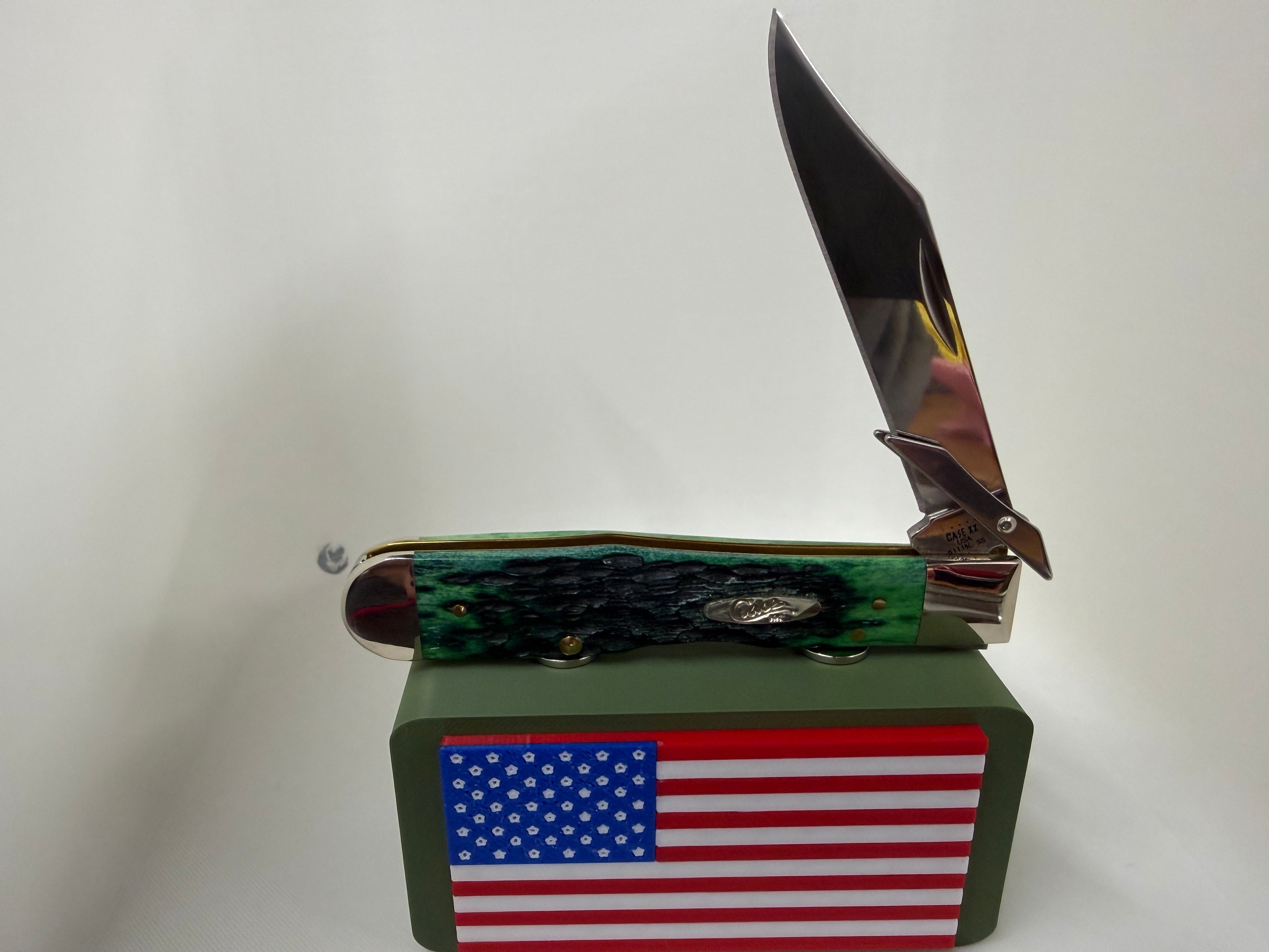 Vintage 1982 Case XX Kentucky Bluegrass Cheetah 8 Dot Swing Guard Knife RARE