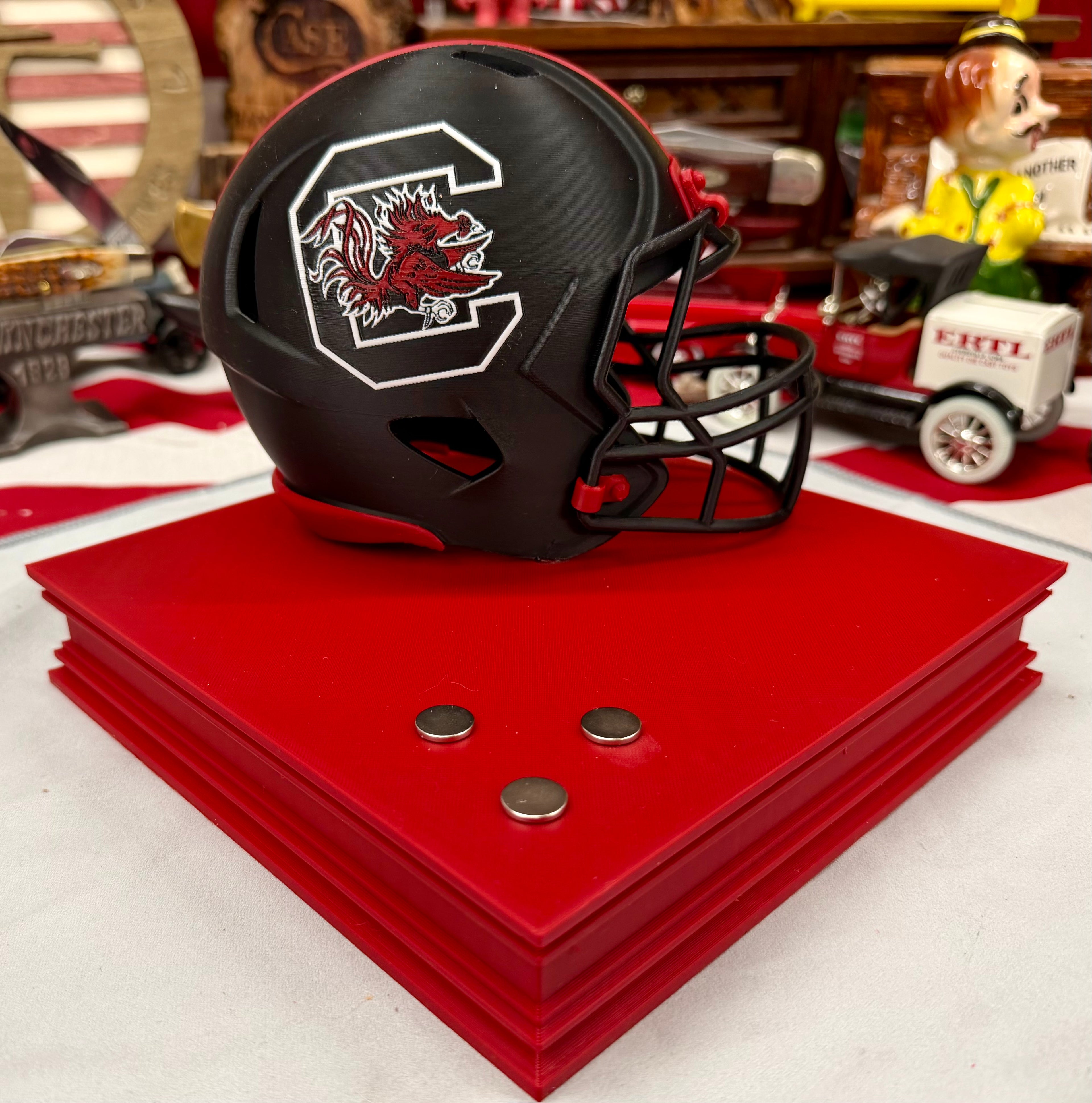 South Carolina Gamecocks Helmet Knife Display – 3D Printed Magnetic Stand (8x8 Platform)