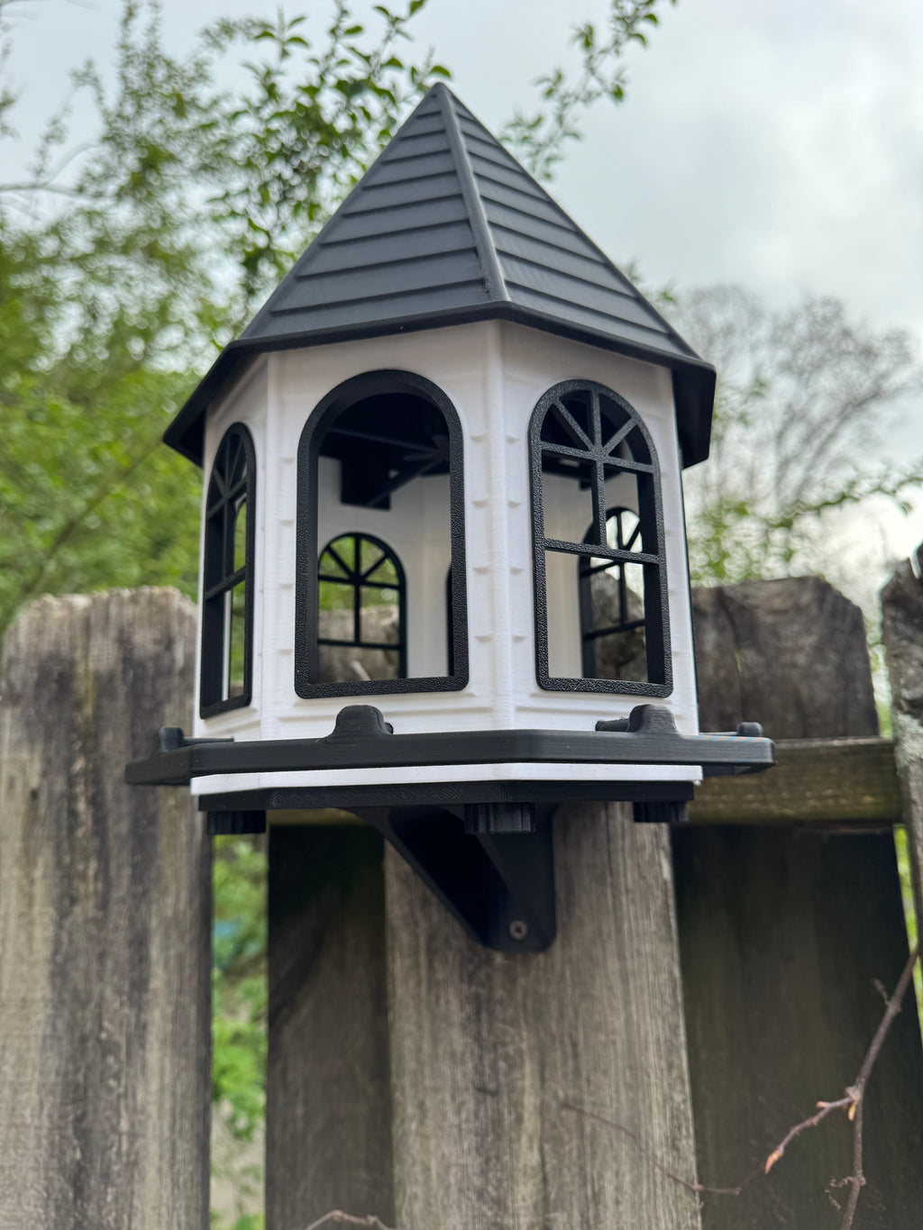 3D Printed Bird Feeder with Mounting Bracket – Black & White Outdoor Feeder | Rugged Finds Collection