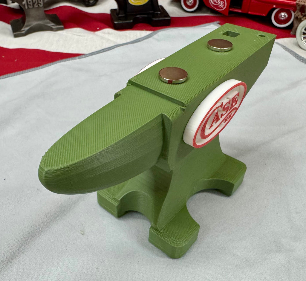 Case XX 3D Printed Anvil Knife Display – OD Green Magnetic Stand