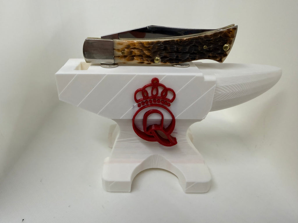 Queen Cutlery Magnetic Pocket Knife Display – 3D Printed Anvil Stand – White & Red