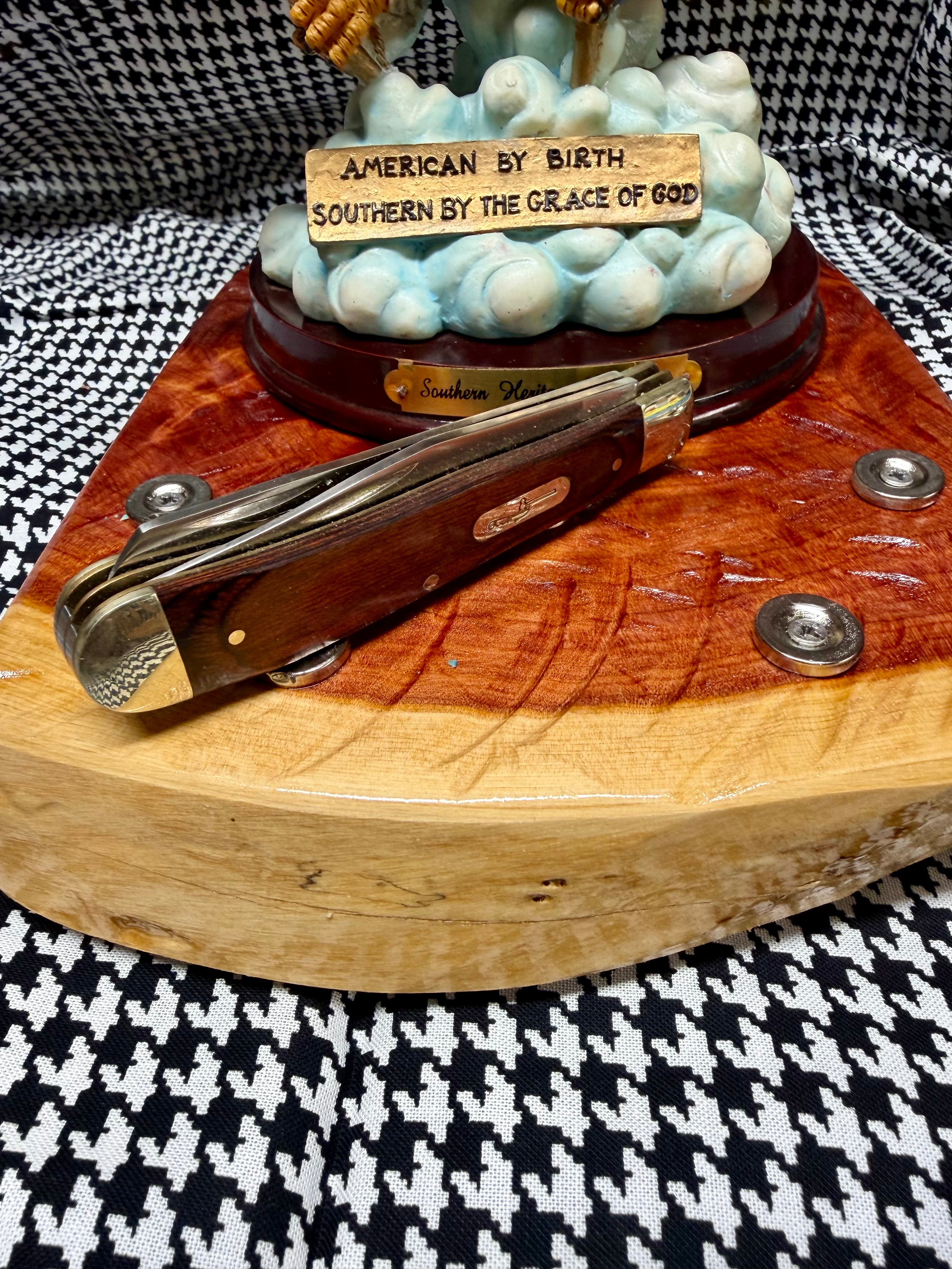 American by Birth, Southern by the Grace of God™ 3-Knife Magnetic Cedar Display