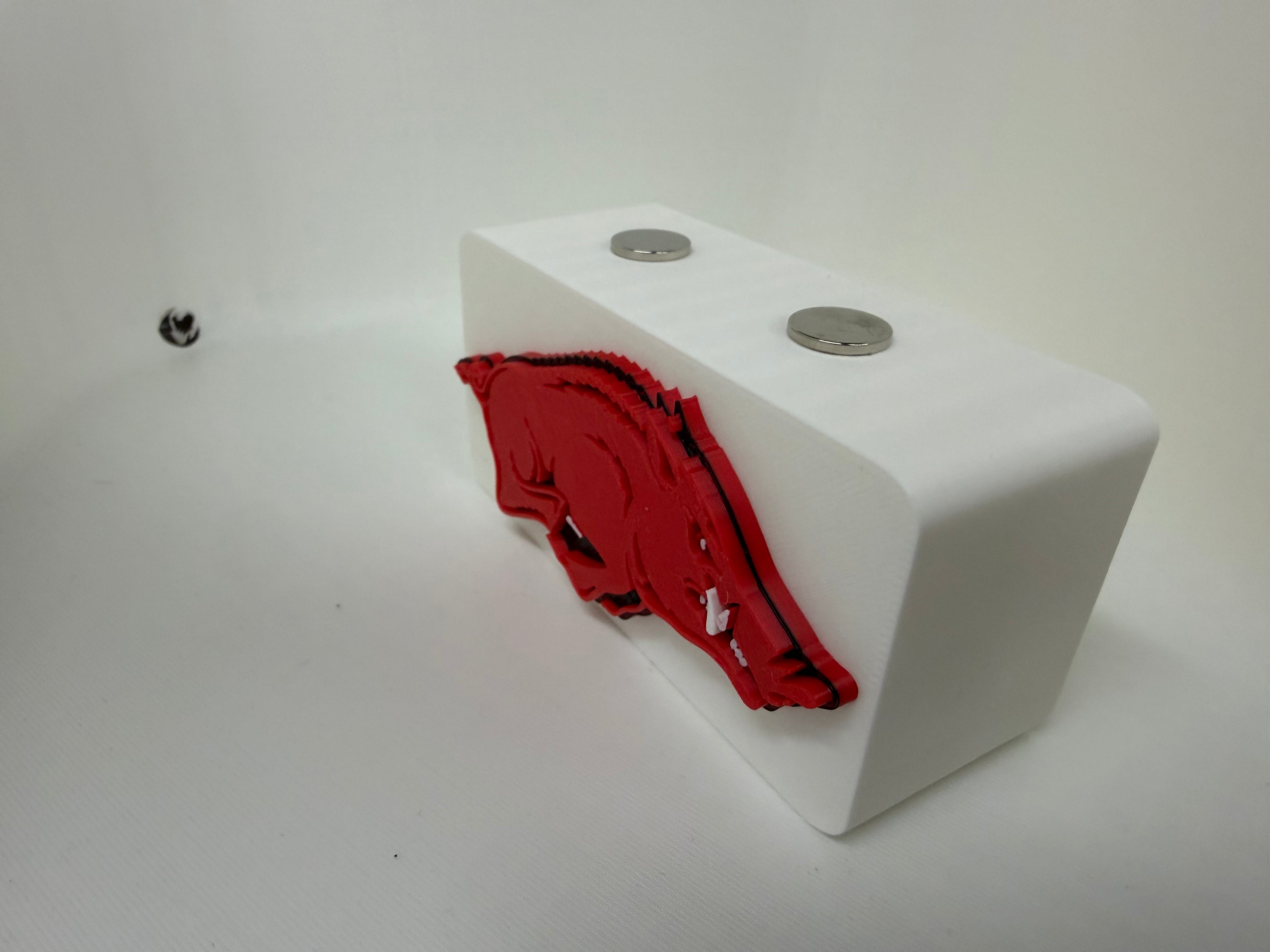 Arkansas Razorbacks Magnetic Knife Display – 3D Printed HOG Stand