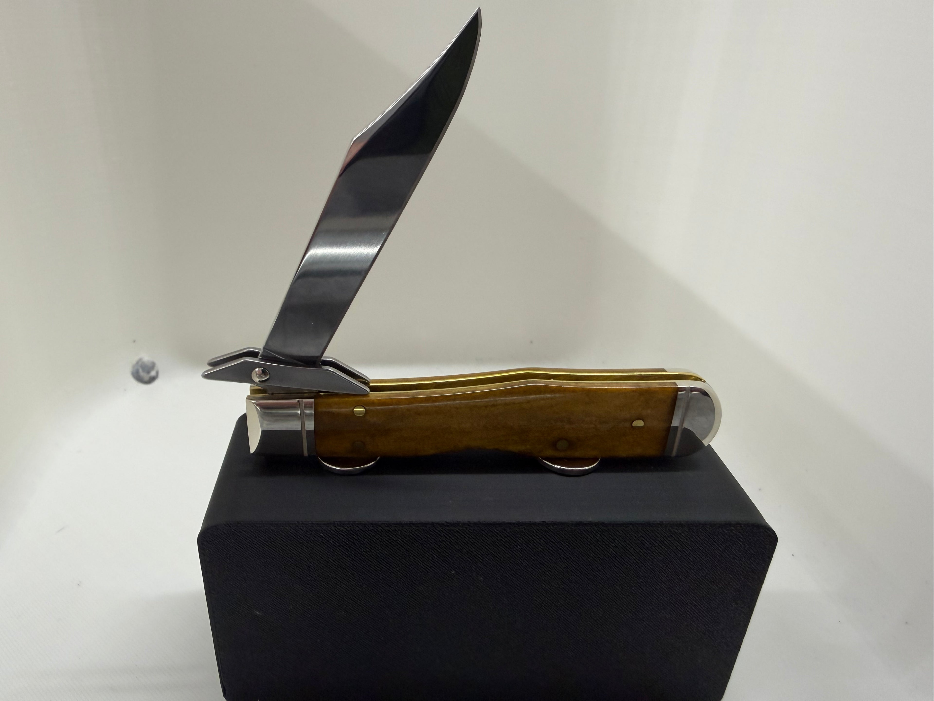 2026 Case XX Antique Smooth Bone Cheetah Cub