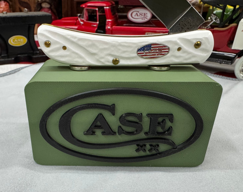 OD Green Magnetic Knife Display Stand – Case XX Style Logo | 3D Printed EDC Holder (4x2x2)