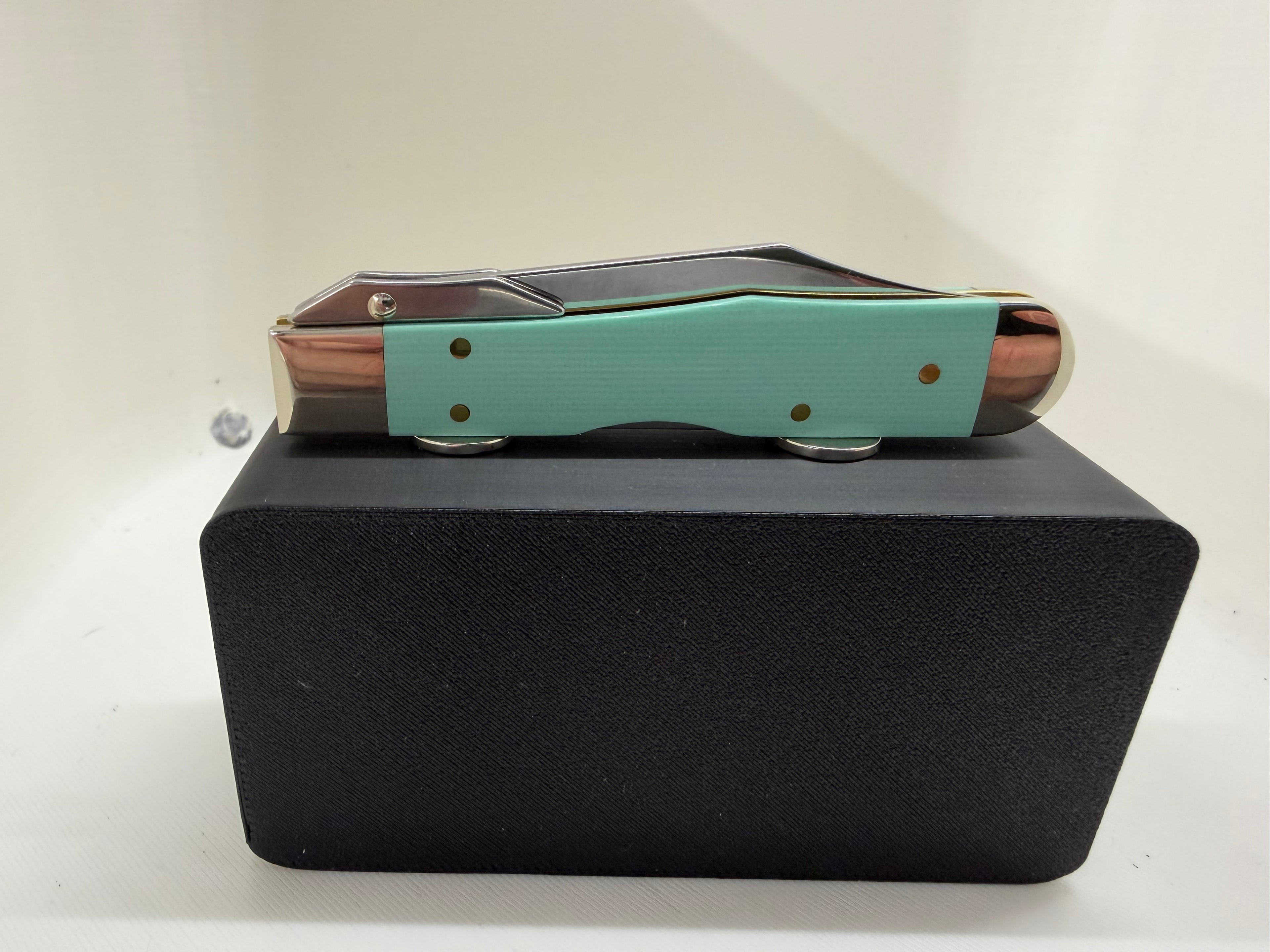 2026 Case XX Seafoam Green G-10 Smooth Cheetah Cub