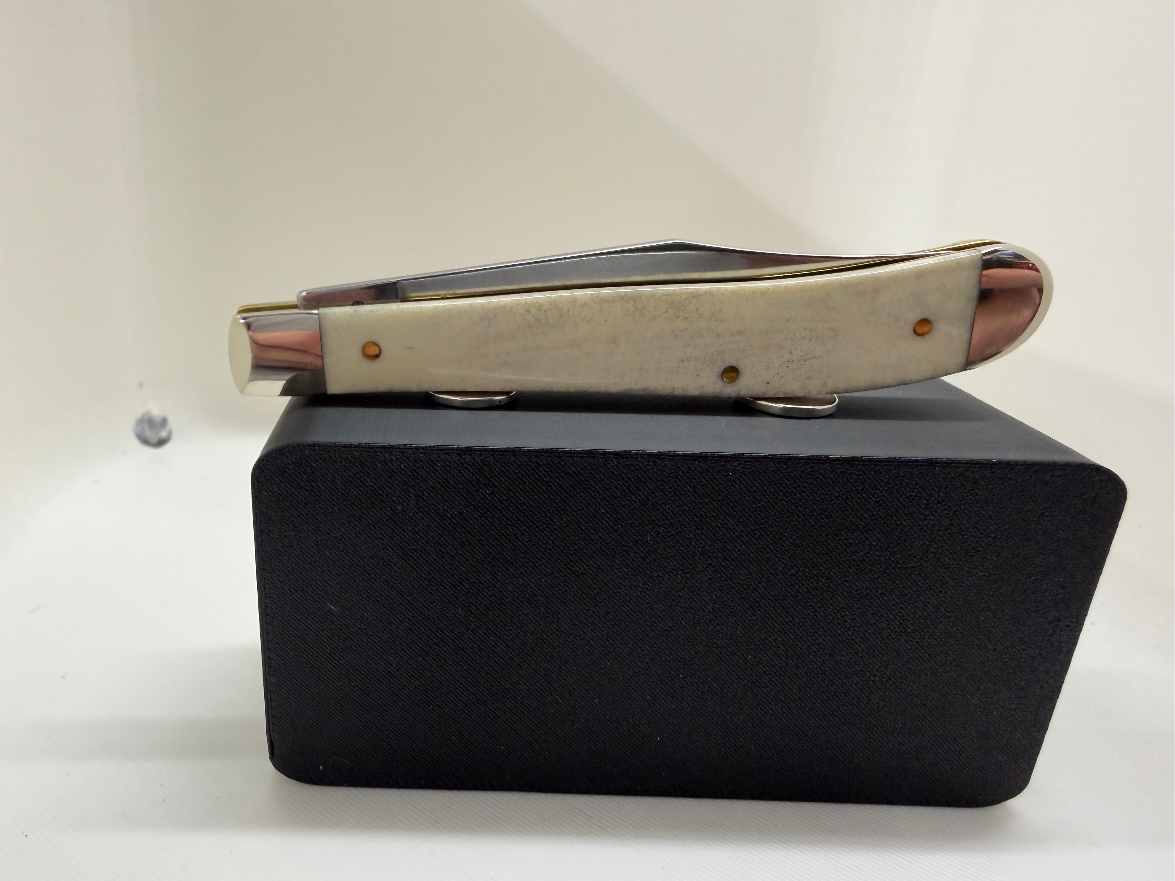 2024 Case XX Natural Smooth Bone Slimline Trapper