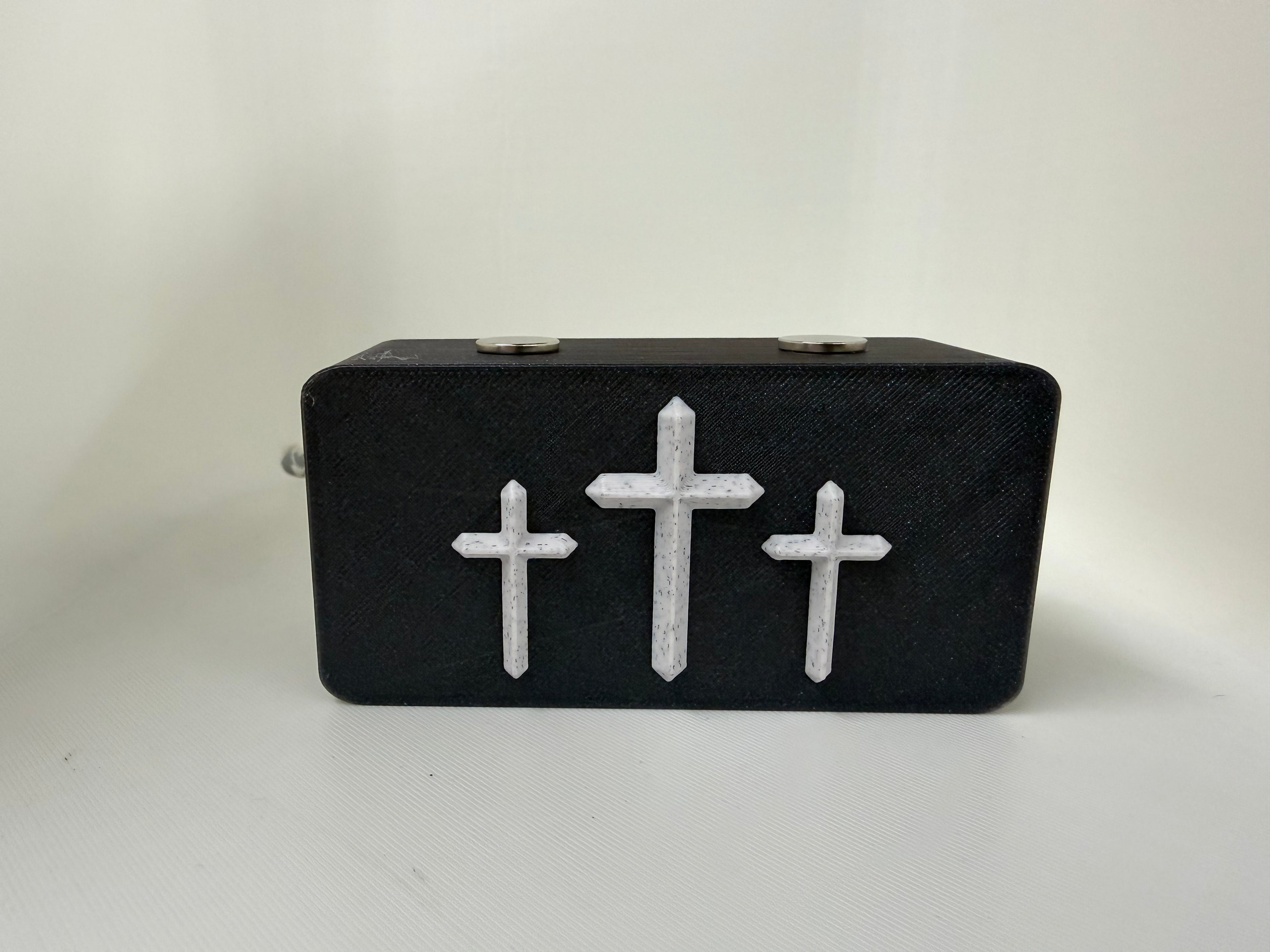 Three Cross Magnetic Knife Display Stand – Faith-Inspired 3D Printed Collector Display
