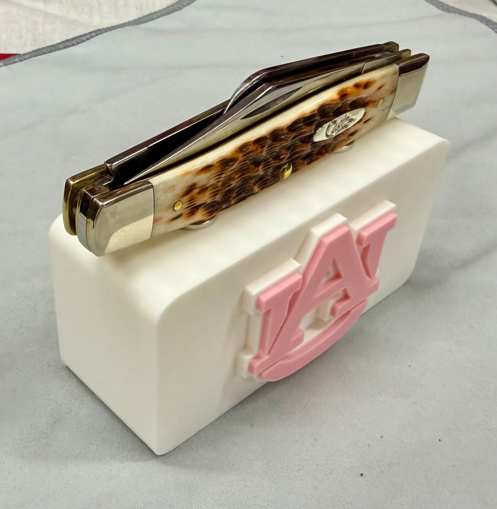 Auburn Tigers Knife Display In White & Pink Magnetic 3D Printed Stand (4” x 2”)