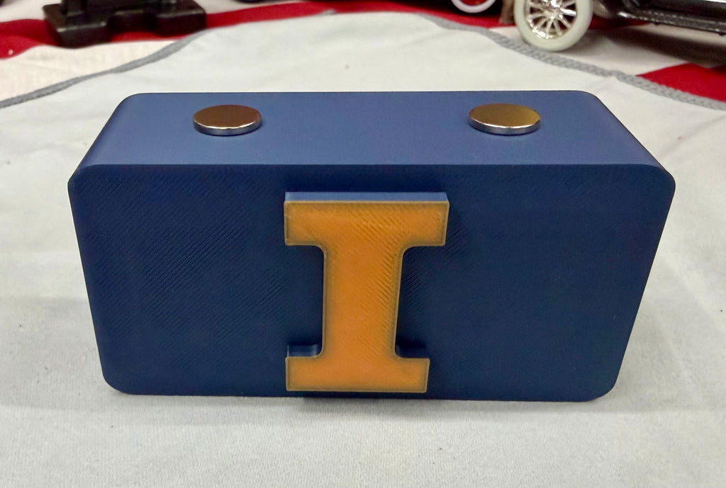 Illinois “I” Magnetic Knife Display – Navy Blue & Orange | 3D Printed EDC Stand (4” x 2”)