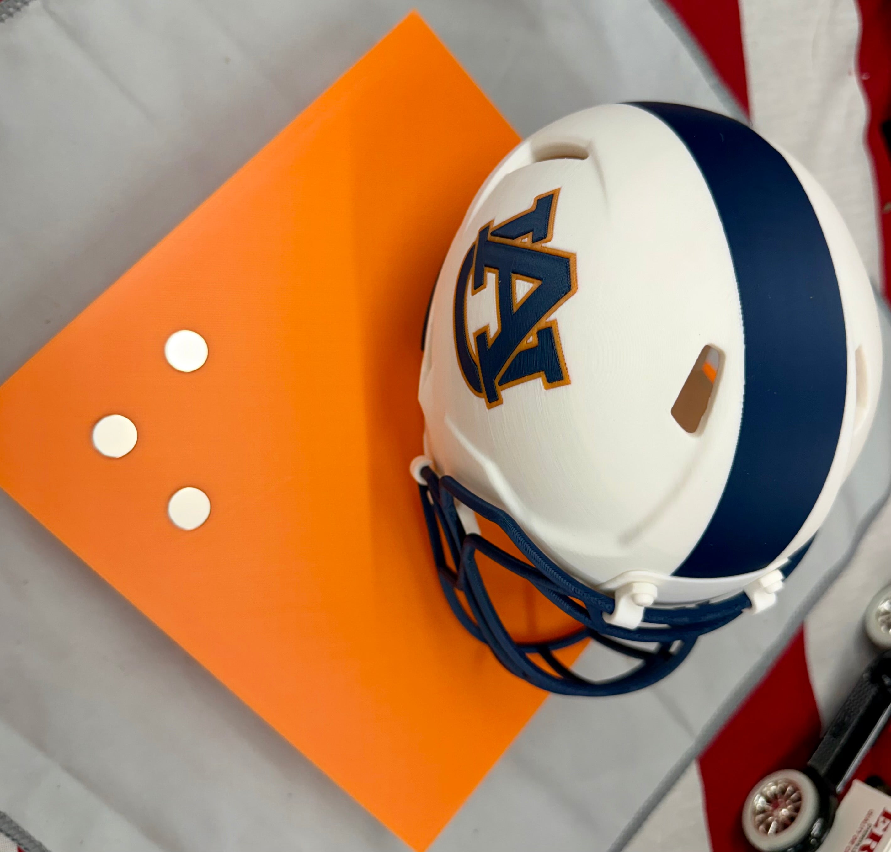 Auburn Tigers Helmet Knife Display – 3D Printed Magnetic Stand (8x8 Platform)