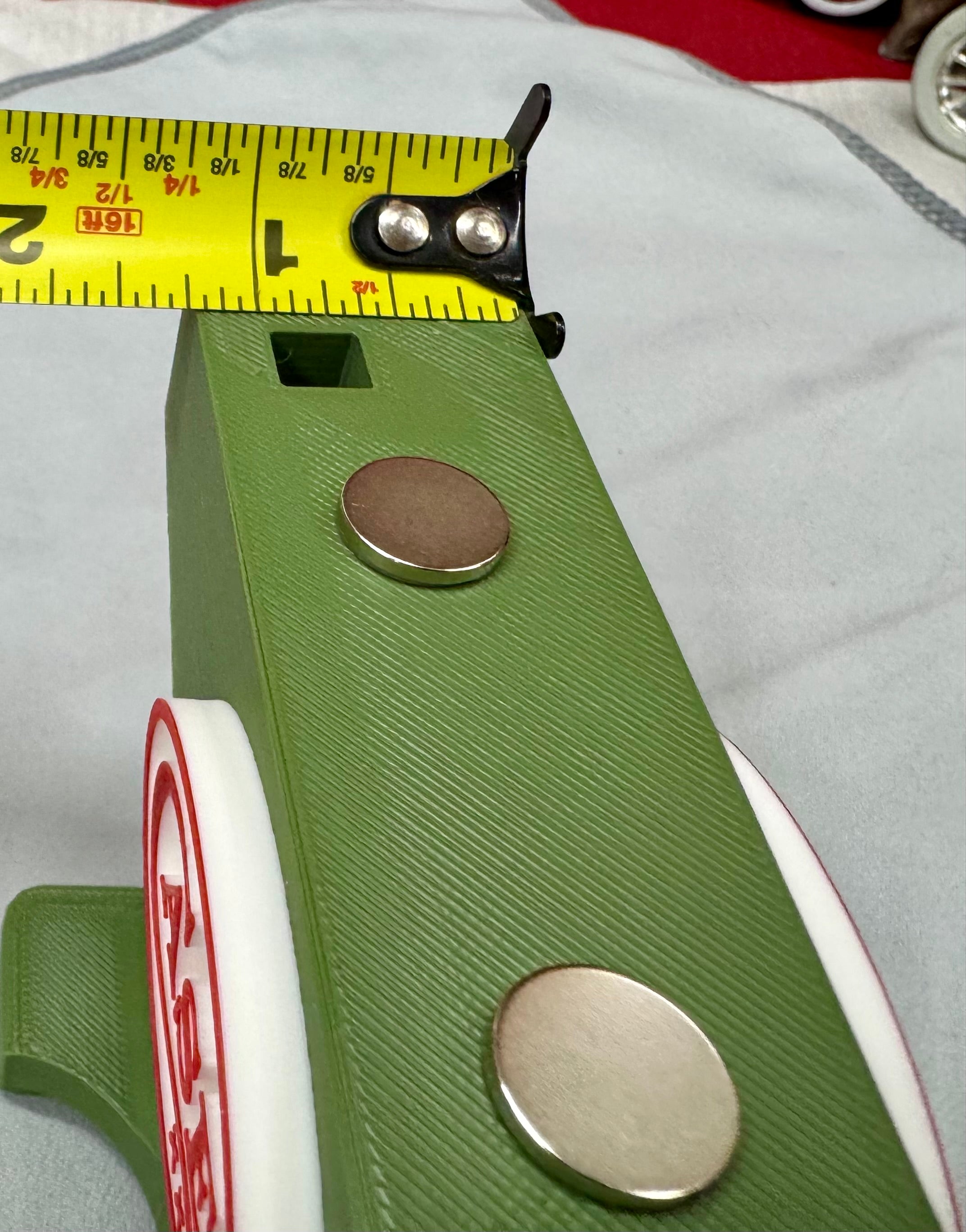 Case XX 3D Printed Anvil Knife Display – OD Green Magnetic Stand