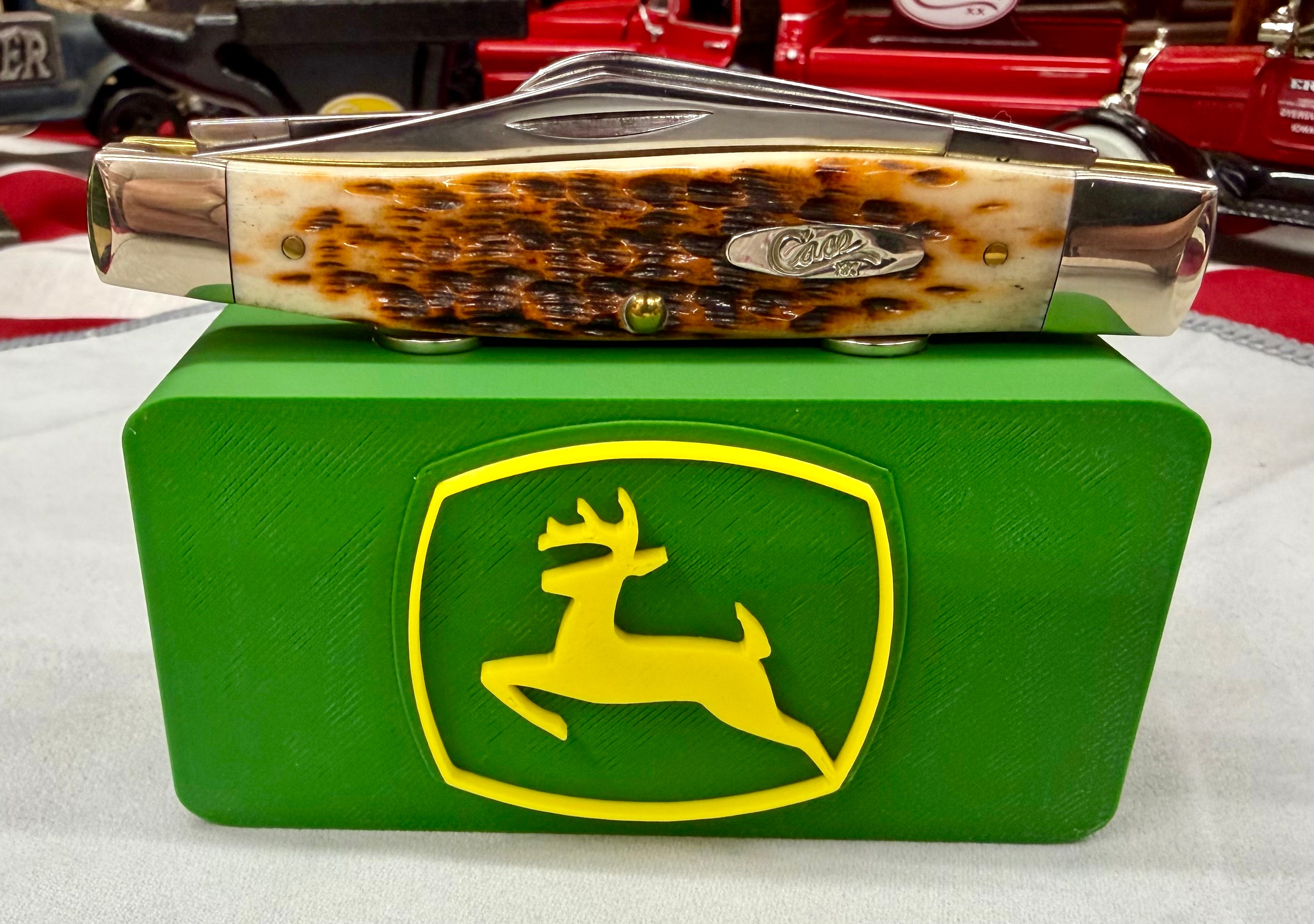 John Deere Green Magnetic Knife Display Stand – 3D Printed EDC Holder (4” x 2” x 1.5”)