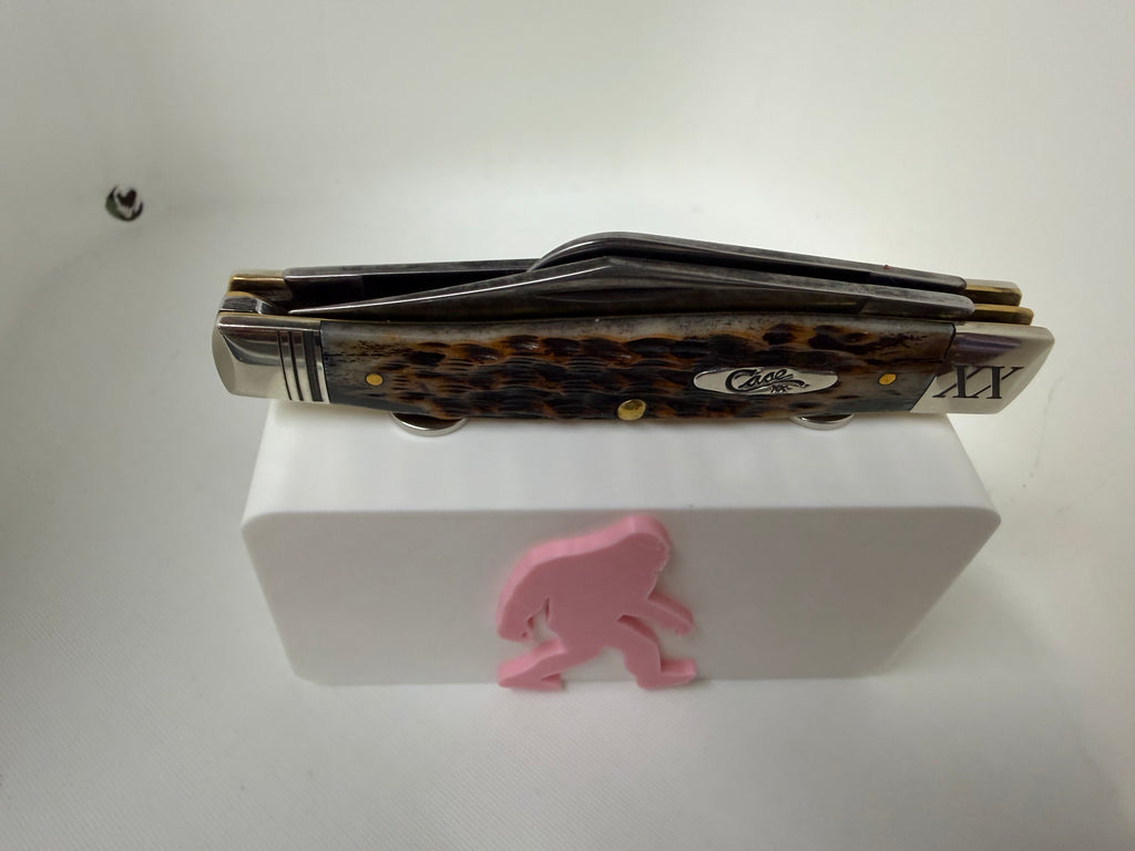 Bigfoot Sasquatch Magnetic Knife Display Block Premium 3D Printed Collector Stand Pink & White