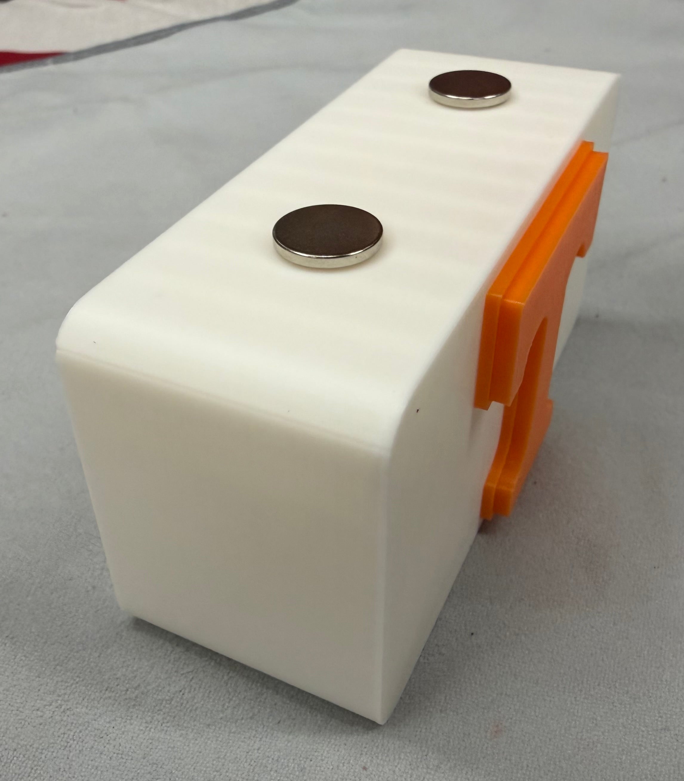Tennessee Vols “T” Magnetic Knife Display Stand – 3D Printed EDC Holder (4” x 2”)