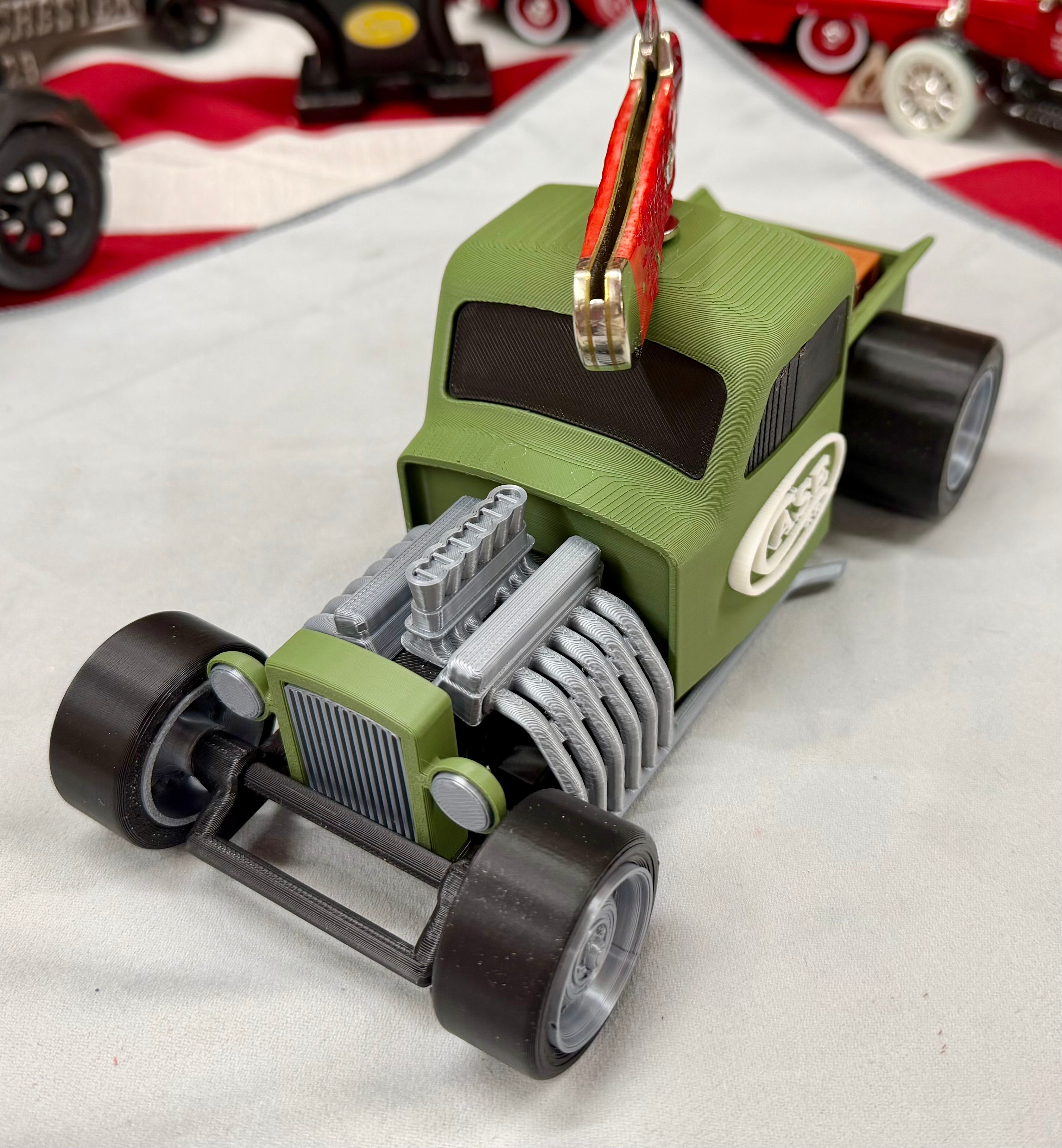 CASE XX OD Green Hot Rod Knife Display – 3D Printed Magnetic Collector Stand (Knife Not Included)