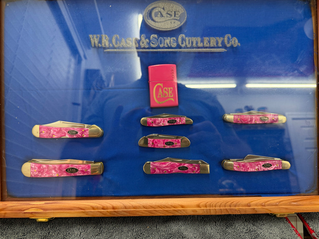Case XX Pink Crackle Kirinite 7-Knife Collector Set + Case Zippo – Cedar Display