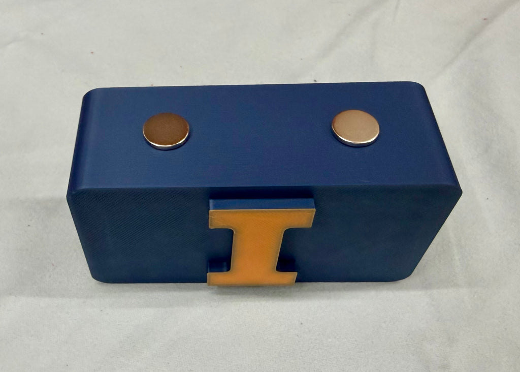 Illinois “I” Magnetic Knife Display – Navy Blue & Orange | 3D Printed EDC Stand (4” x 2”)