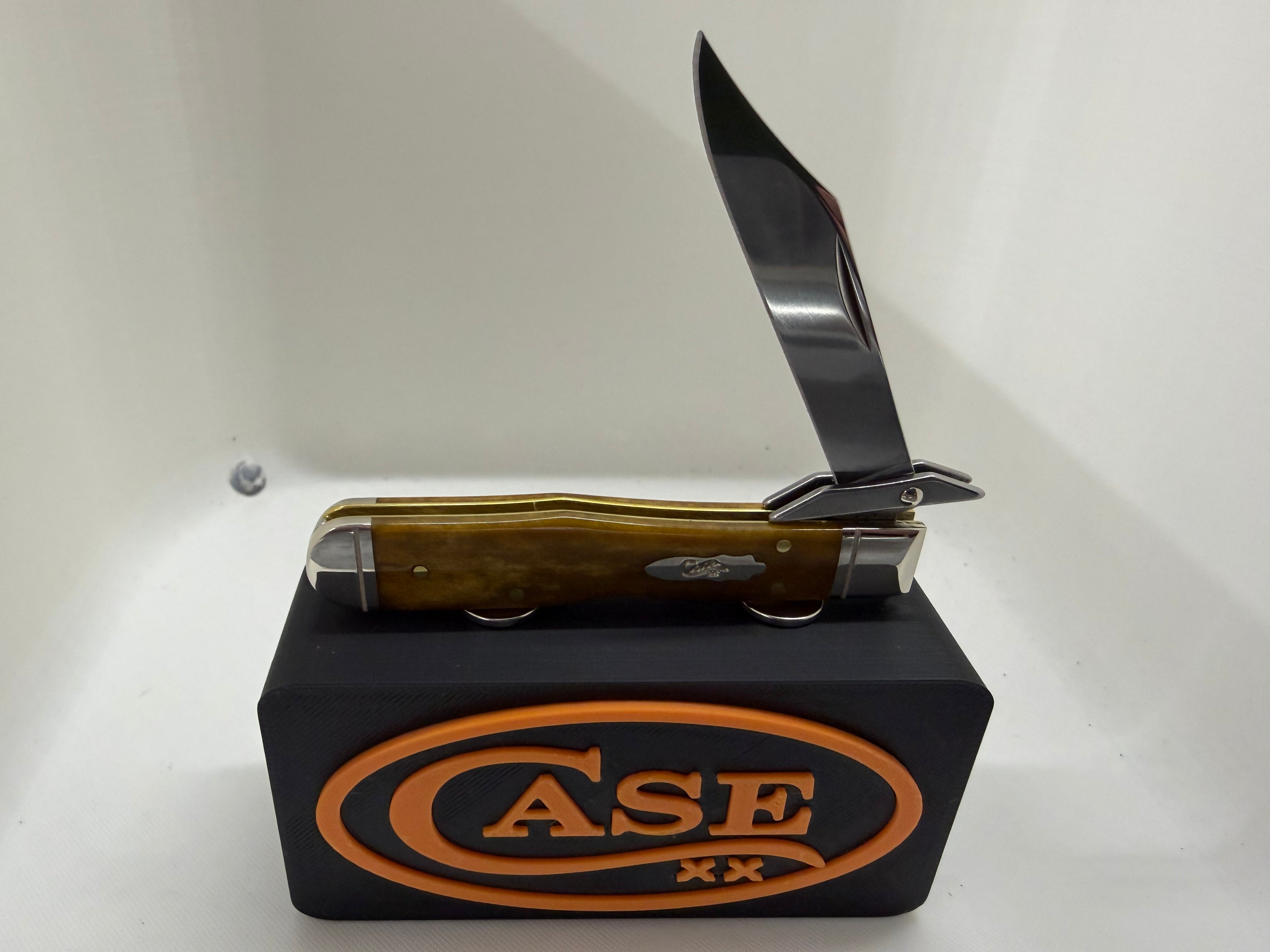 2026 Case XX Antique Smooth Bone Cheetah Cub