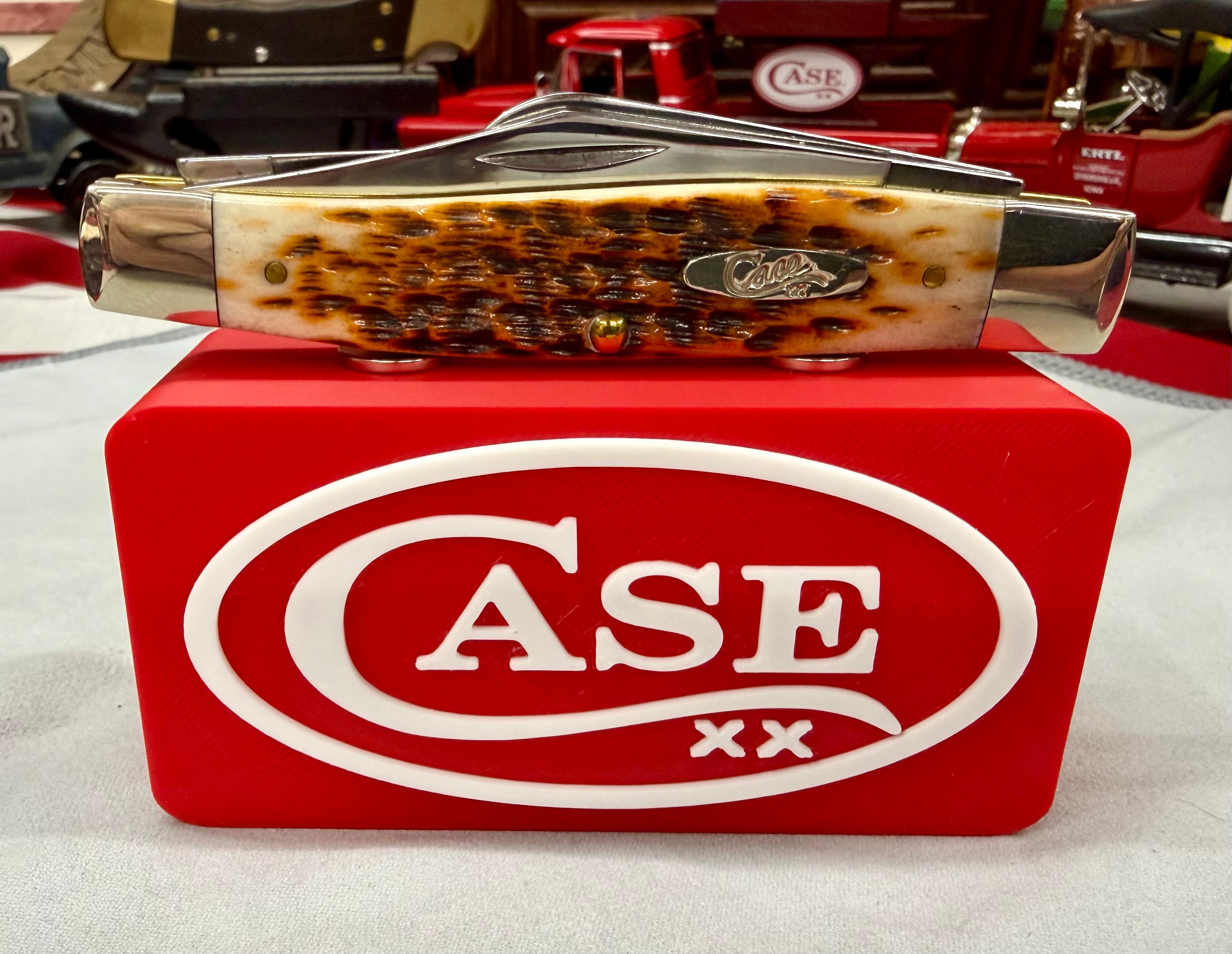 Magnetic Case XX Knife Display Stand – Red & White 3D Printed Collector Block (4” x 2” x 1.5”)