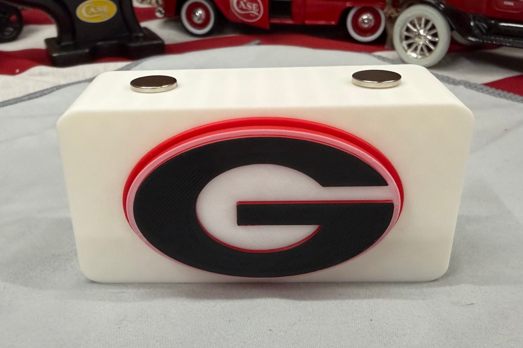 Georgia Bulldogs 3D Printed Knife Display Stand – Magnetic EDC Holder – Red, Black & White Logo – Compact 4x2 Display