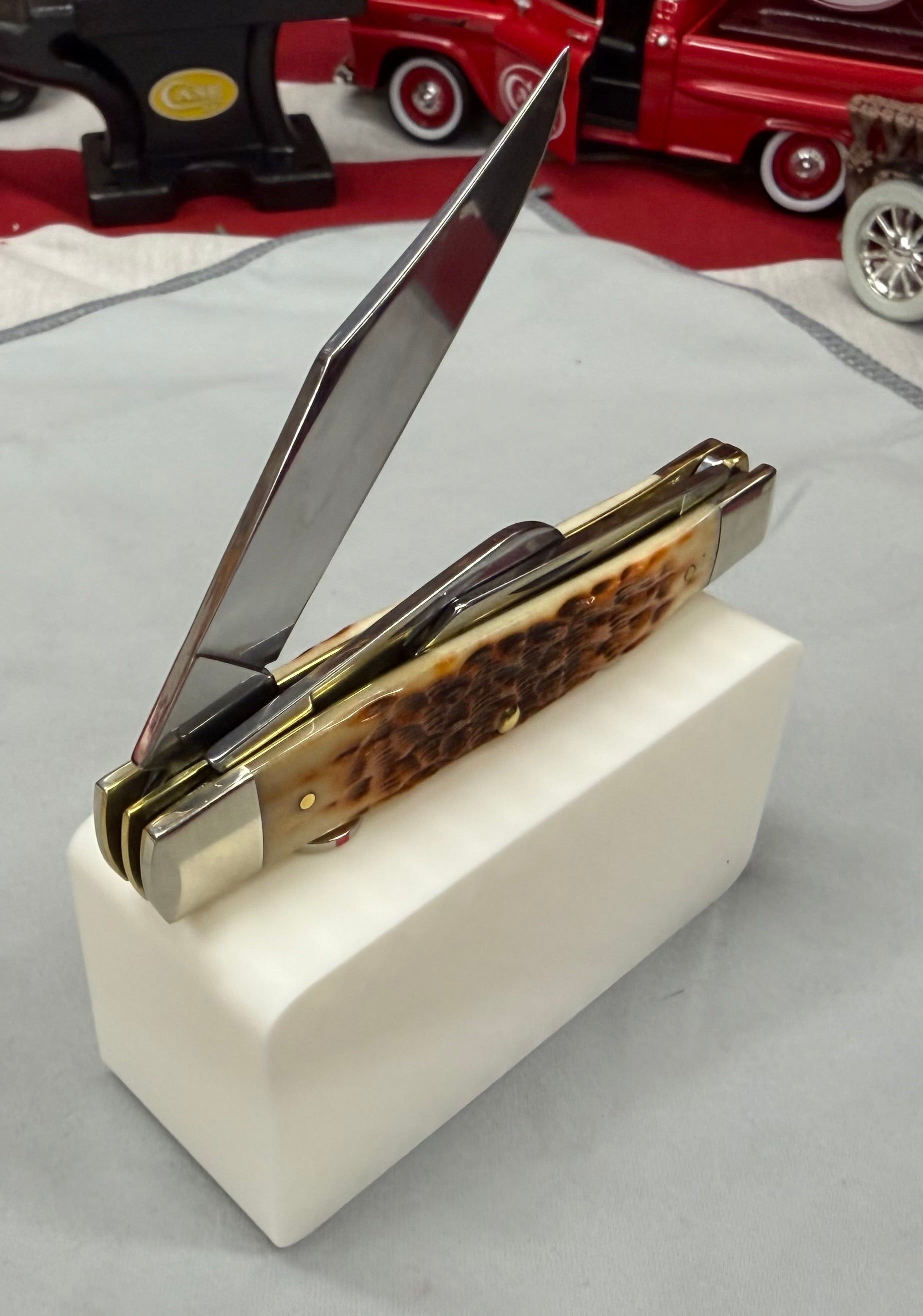 Tennessee Vols “T” Magnetic Knife Display Stand – 3D Printed EDC Holder (4” x 2”)