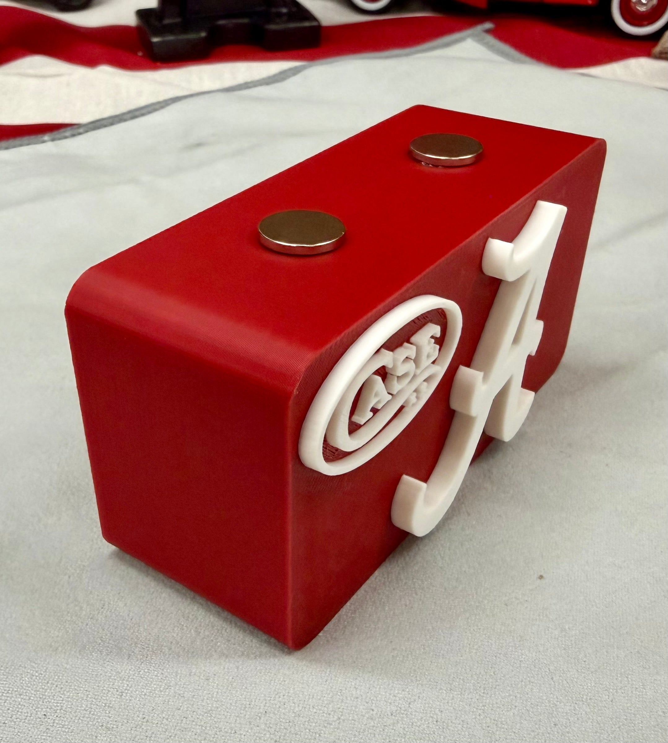 Alabama Crimson Tide Knife Display Stand – Case XX Edition Magnetic 3D Printed EDC Holder (4” x 2” x 1.5”)