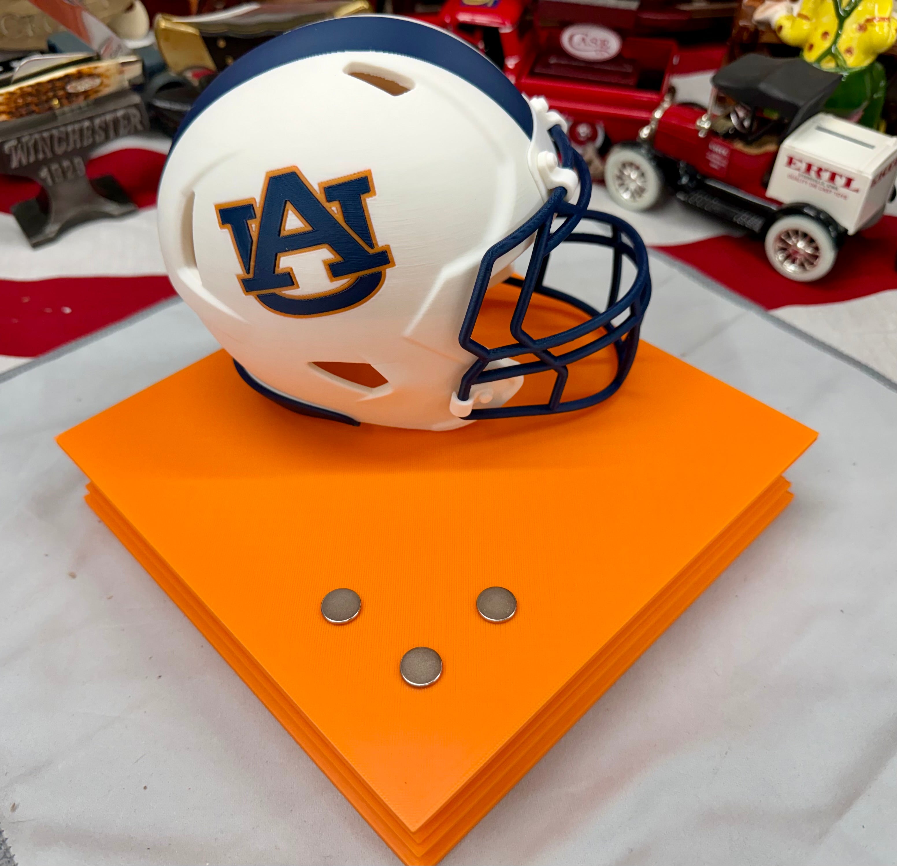 Auburn Tigers Helmet Knife Display – 3D Printed Magnetic Stand (8x8 Platform)