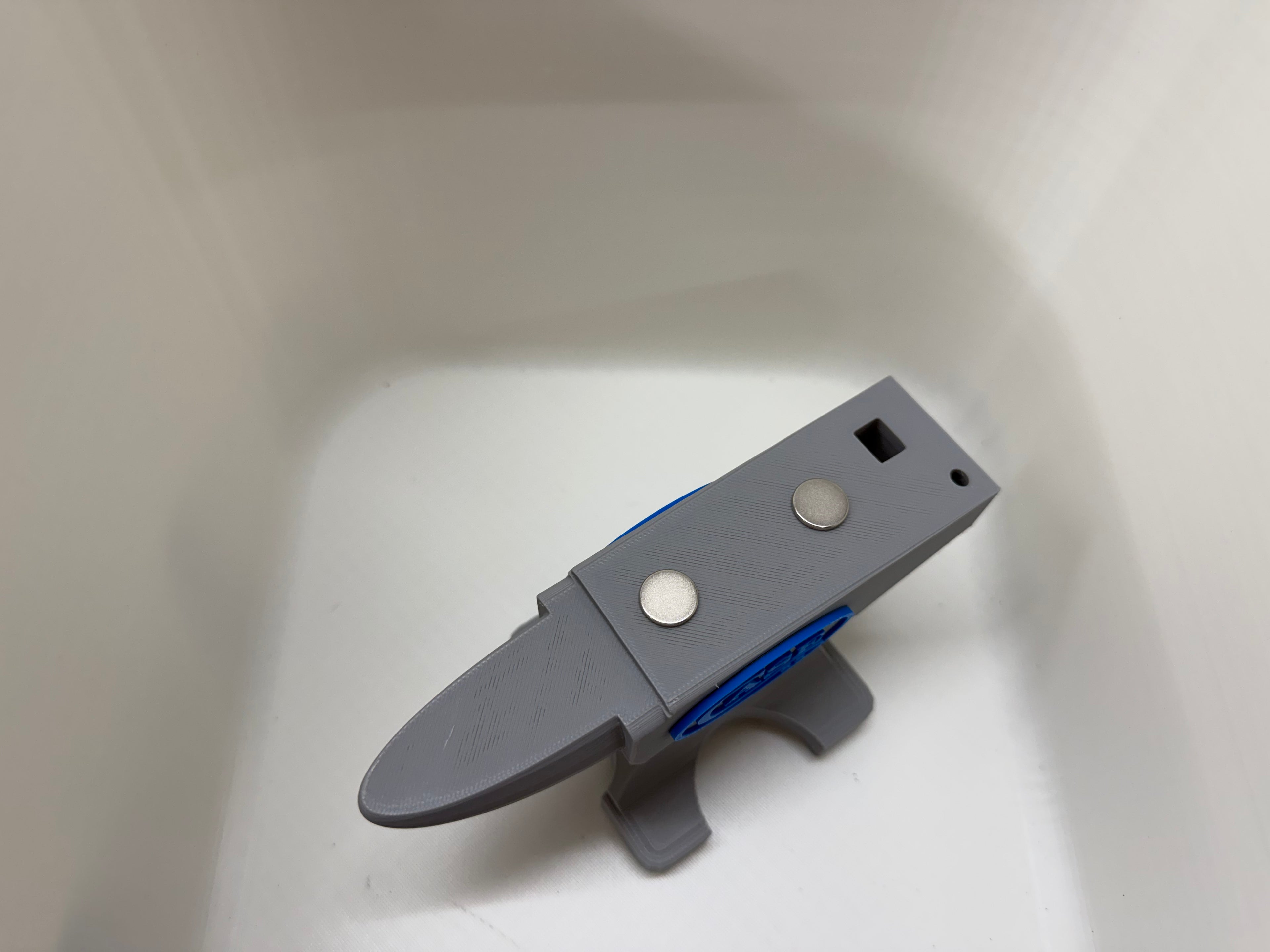 Case XX Magnetic Anvil Knife Display Gray & Blue