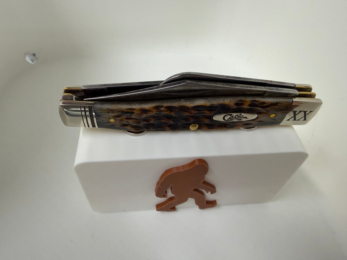 Bigfoot Sasquatch Magnetic Knife Display Block Premium 3D Printed Collector Stand OD Brown & White