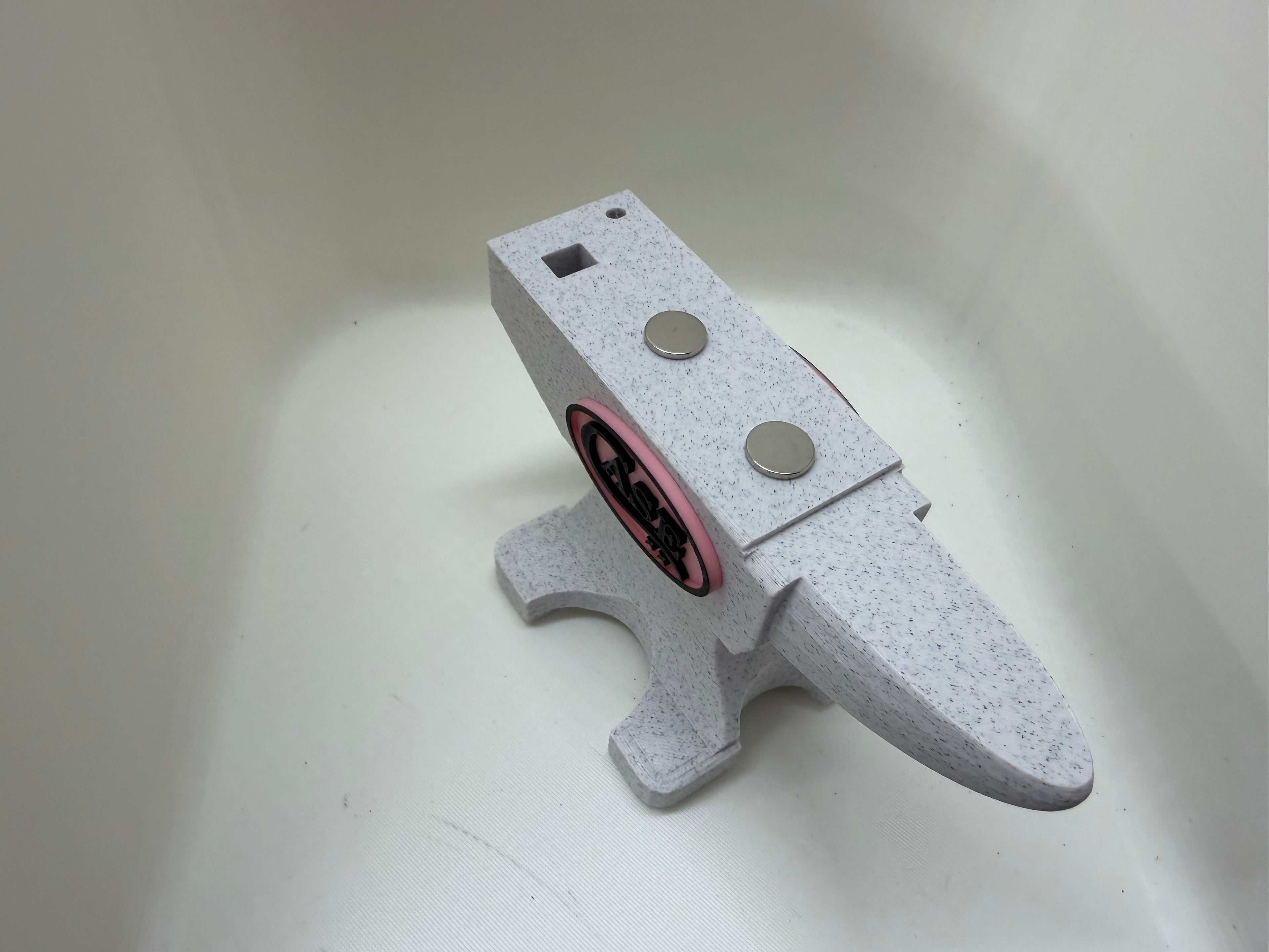 Case XX Magnetic Anvil Knife Display Marble & Pink