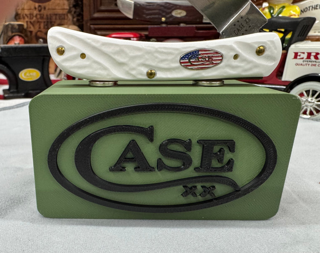 OD Green Magnetic Knife Display Stand – Case XX Style Logo | 3D Printed EDC Holder (4x2x2)