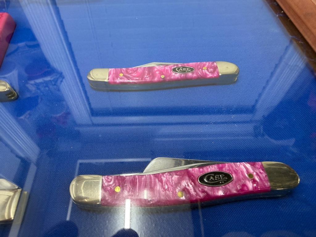 Case XX Pink Crackle Kirinite 7-Knife Collector Set + Case Zippo – Cedar Display