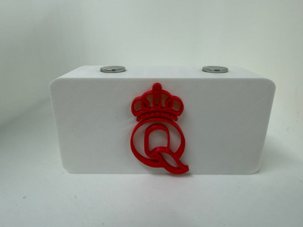 Queen Cutlery Magnetic Pocket Knife Display Block – 3D Printed – White & Red