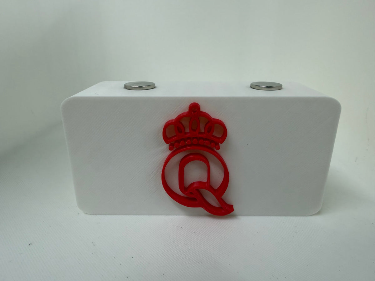 Queen Cutlery Magnetic Pocket Knife Display Block – 3D Printed – White & Red