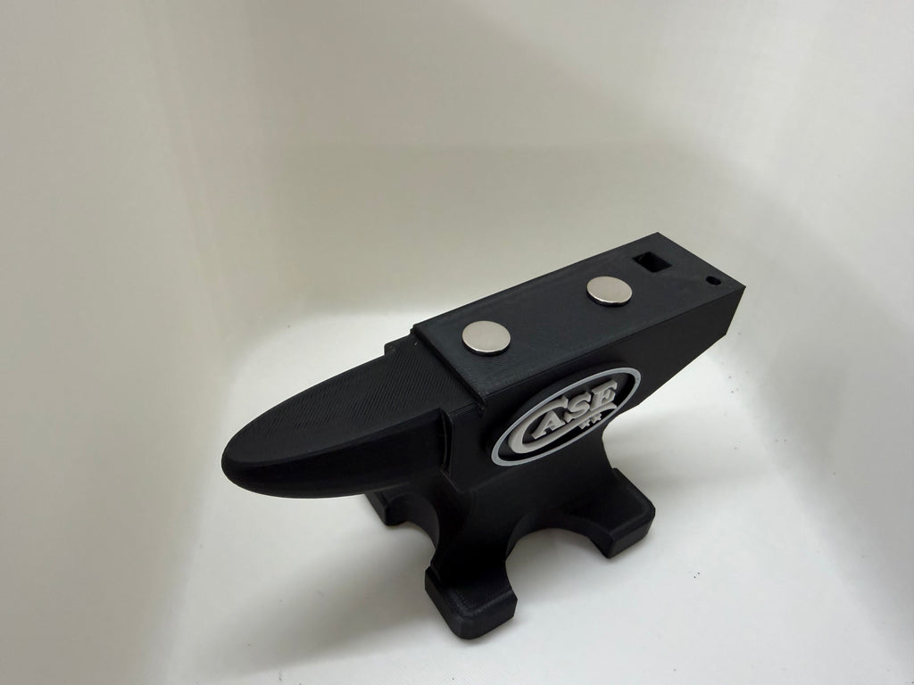 Case XX Magnetic Anvil Knife Display Black & White