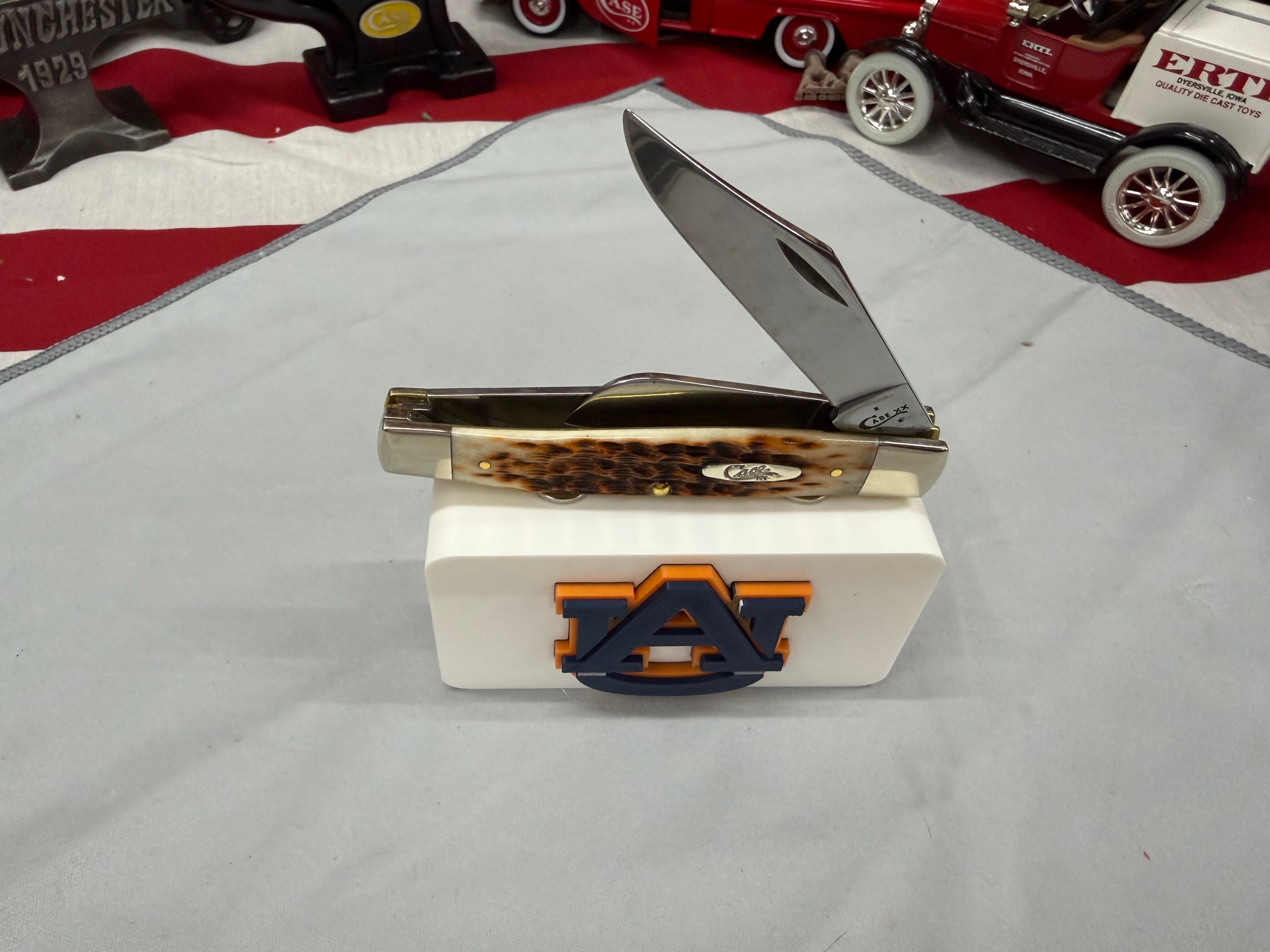 Auburn Tigers Magnetic Knife Display Stand – 3D Printed EDC Holder (4” x 2”)