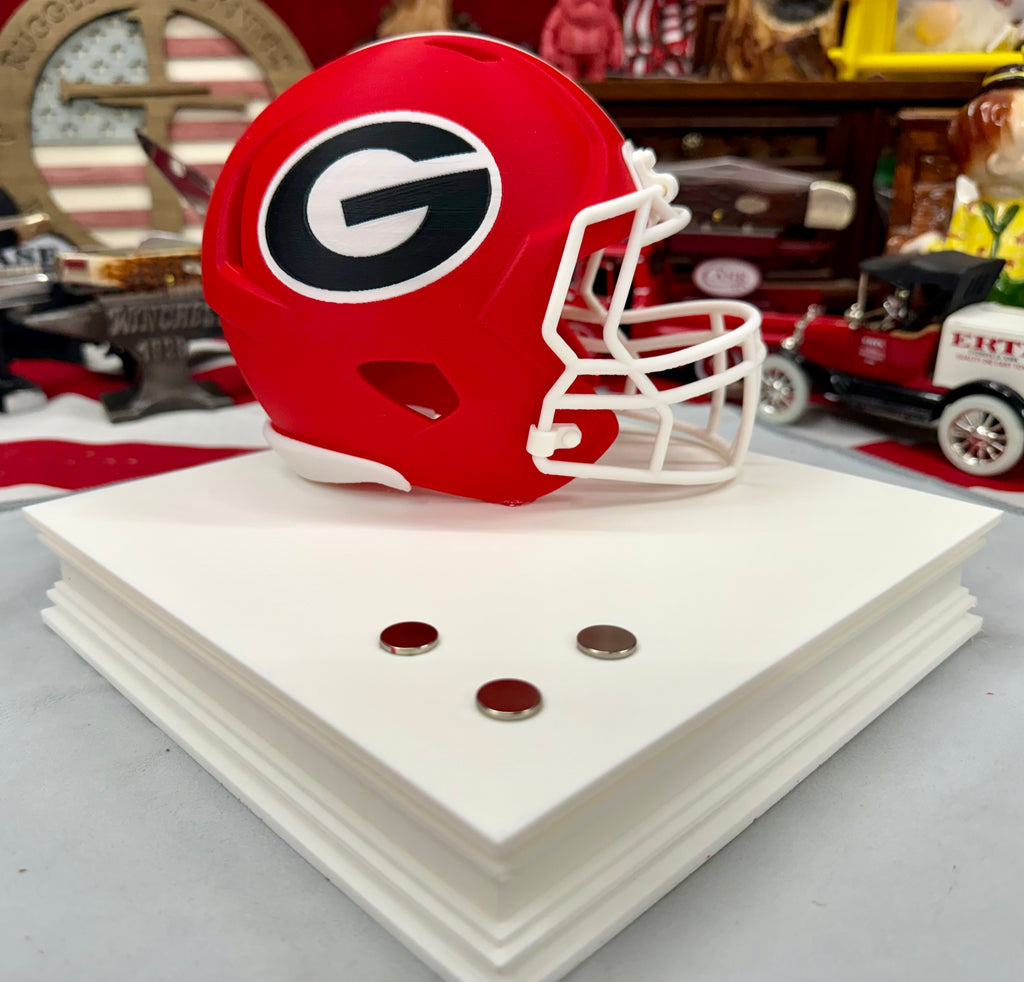 Georgia Bulldogs Helmet Knife Display – 3D Printed Magnetic Stand (White 8x8 Platform)