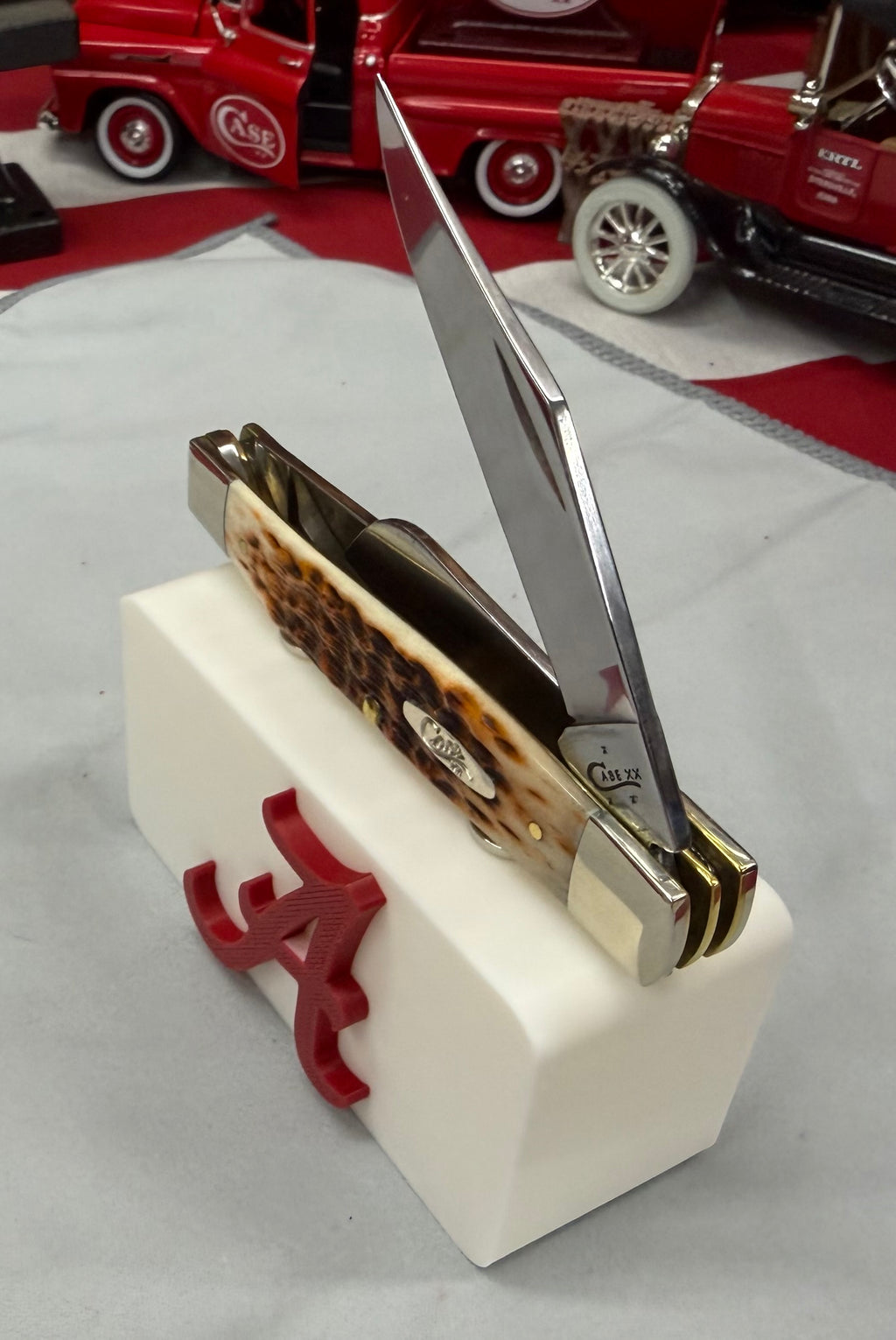 Alabama Crimson Tide Magnetic Knife Display Stand – 3D Printed EDC Holder (4” x 2”)