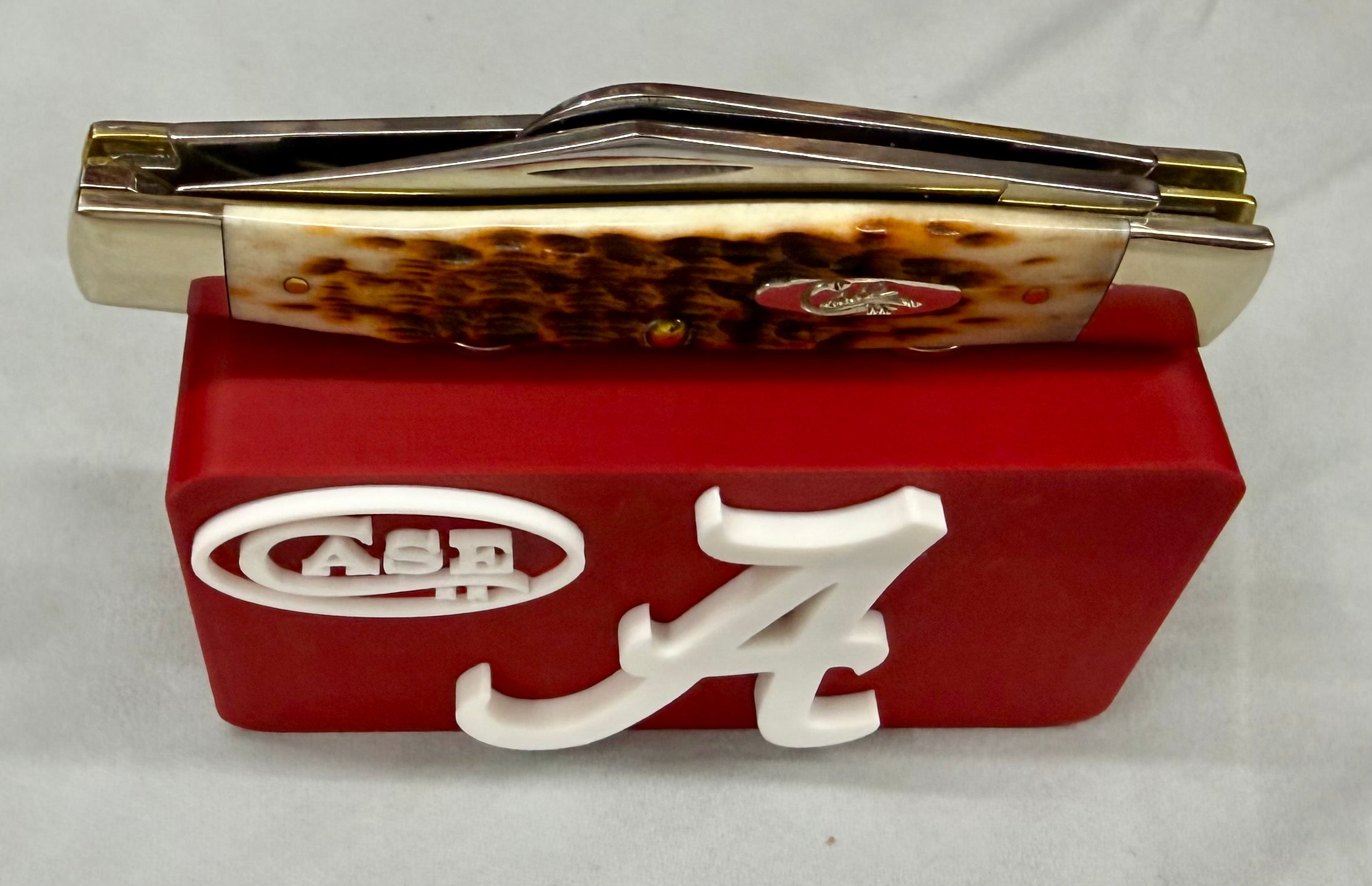 Alabama Crimson Tide Knife Display Stand – Case XX Edition Magnetic 3D Printed EDC Holder (4” x 2” x 1.5”)